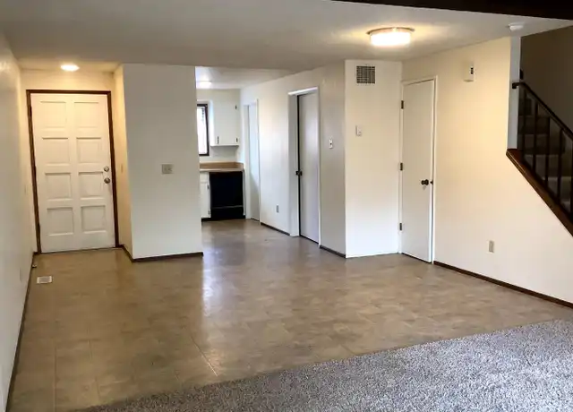 Property at 329 S 40th Pl, Springfield, OR, 97478, 2 beds, 1.5 baths, [object Object]