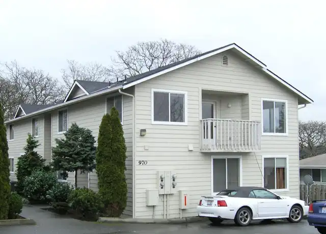 Property at 950 SE Ireland St Unit 202, Oak Harbor, WA, 98277, 2 beds, 1 bath, [object Object]