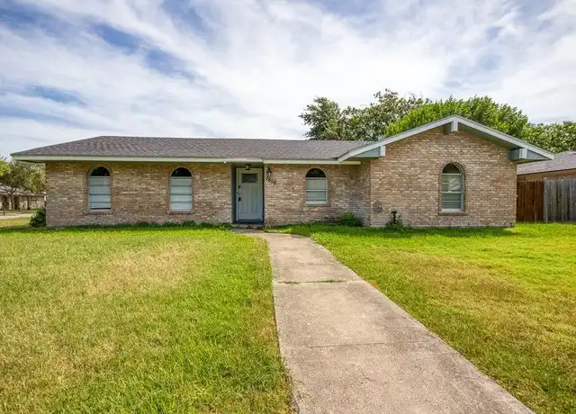 Property at 1810 Marlin Dr, Portland, TX, 78374, 4 beds, 2 baths, [object Object]