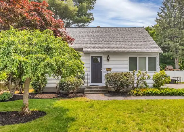 Property at 4 Oakridge Ave, Natick, MA, 01760, 3 beds, 2 baths, [object Object]