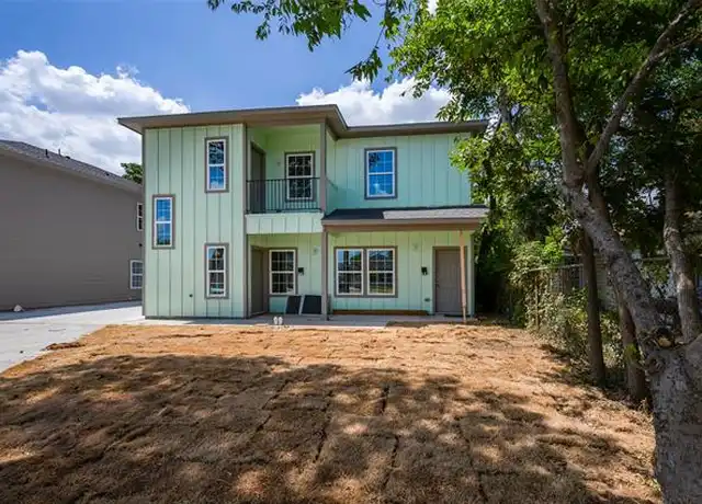 Property at 3525 Herrling St, Dallas, TX, 75210, 3 beds, 2 baths, [object Object]