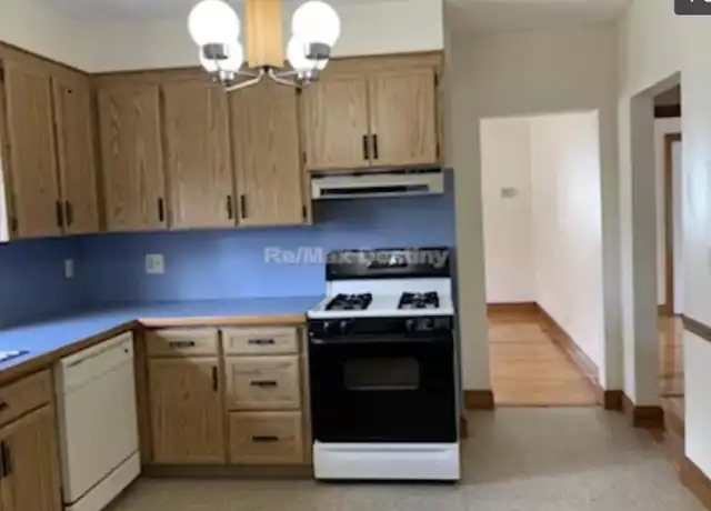 Property at 106 Frederick Ave, Medford, MA, 02155, 3 beds, 1 bath, [object Object]