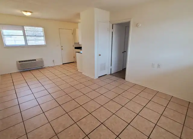 Property at 2407 13th Ave Unit 18, Canyon, TX, 79015, 1 bed, 1 bath, [object Object]
