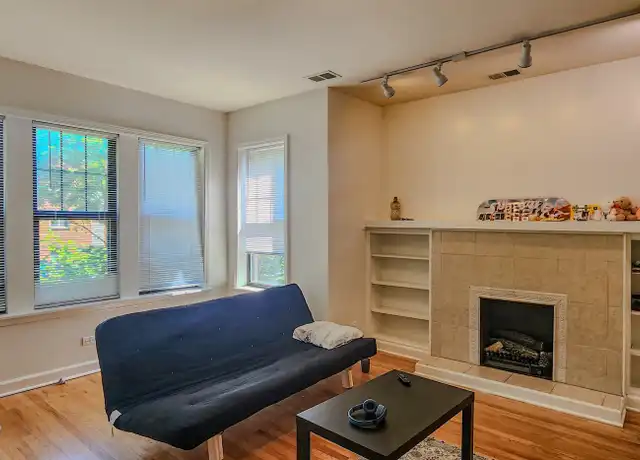 Property at 832 Seward St, Evanston, IL, 60202, 1 bed, 1 bath, [object Object]