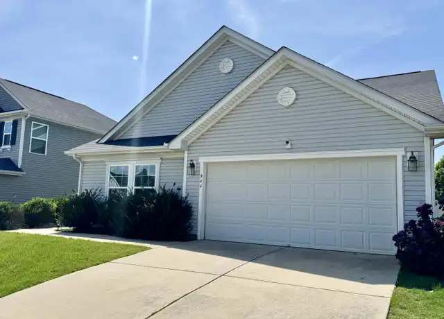 Property at 944 Avondale Dr, Clayton, NC, 27520, 3 beds, 2 baths, [object Object]
