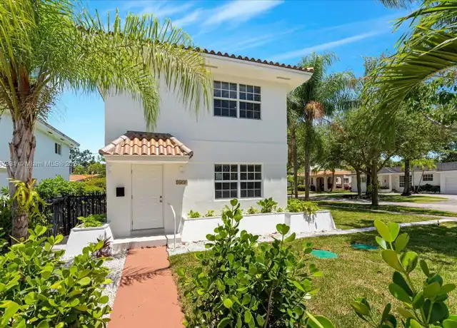 Property at 3619 S Le Jeune Rd, Miami, FL, 33134, 2 beds, 2.5 baths, [object Object]