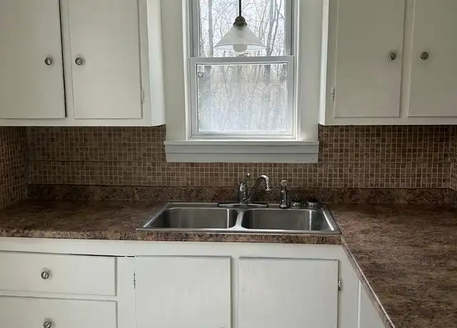 Property at 815 Hannibal St Apt 2, Fulton, NY, 13069, 1 bed, 1 bath, [object Object]