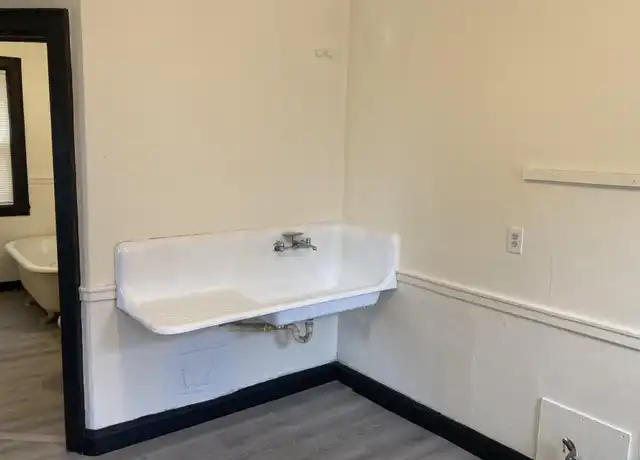 Property at 2635 N 36th St, Milwaukee, WI, 53210, 2 beds, 1 bath, [object Object]