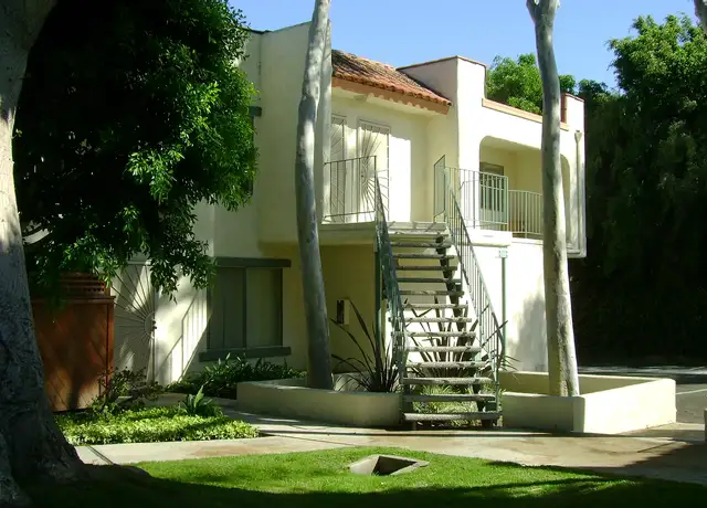 Photo of 610 Clay Ave, Huntington Beach, CA 92648