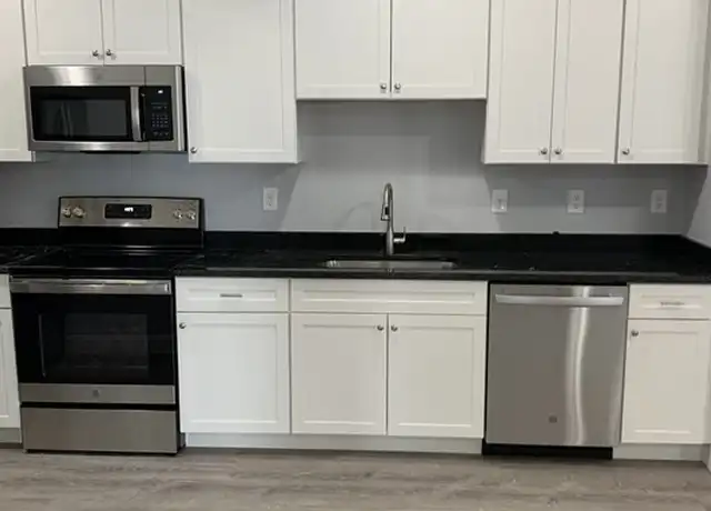 Property at 599 Summer St, Lynn, MA, 01905, 2 beds, 1 bath, [object Object]