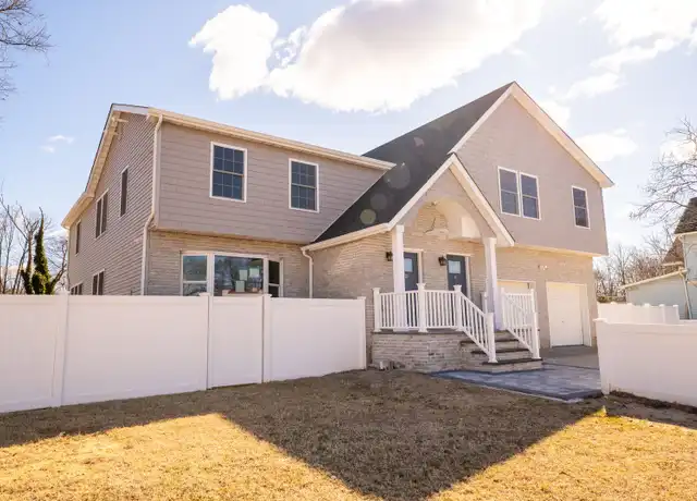 Property at 39-41 Carleton Ave Unit 41, Islip Terrace, NY, 11752, 2 beds, 1 bath, [object Object]