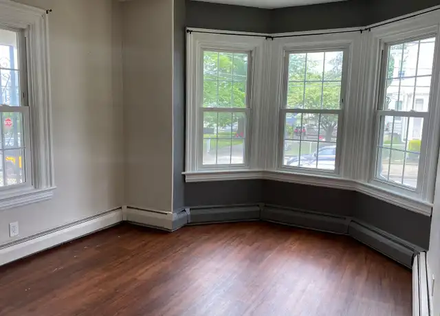 Property at 107 Winter St Unit 2, Fall River, MA, 02720, 1 bed, 1 bath, [object Object]