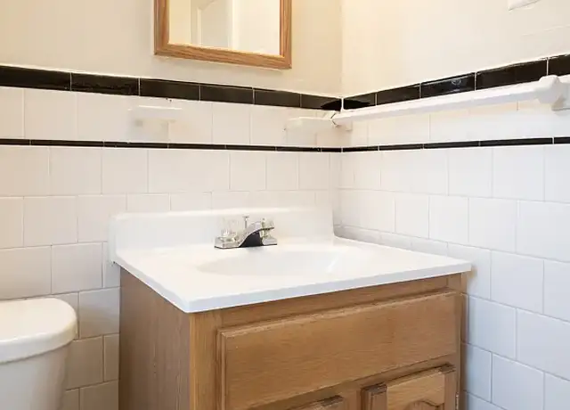 Photo of 5664 Woodmont Ave, Baltimore, MD 21239