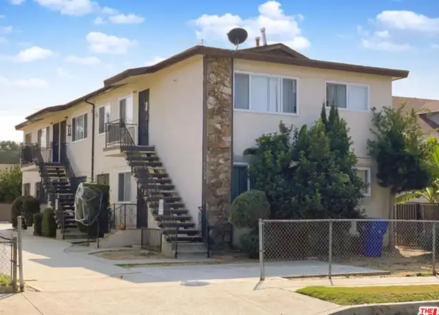 Property at 1324 W 36th St, Los Angeles, CA, 90007, 2 beds, 1 bath, [object Object]