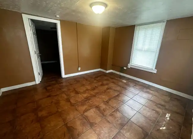 Property at 412 E 23rd St, Anniston, AL, 36207, 1 bed, 1 bath, [object Object]