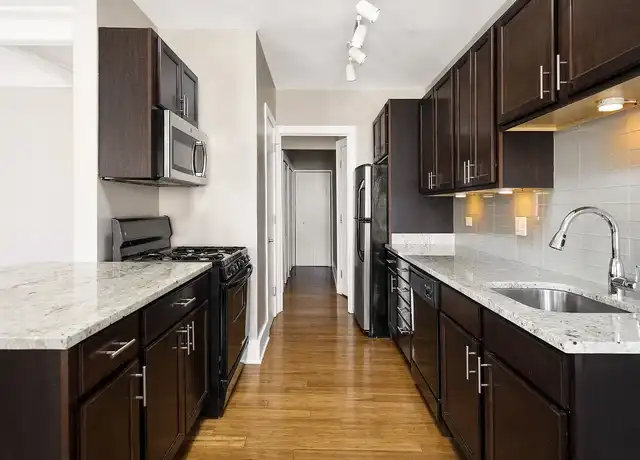 Property at Reside on Surf - 425 W Surf St, Chicago, IL, 60657, 0-1 beds, 1 bath, [object Object]