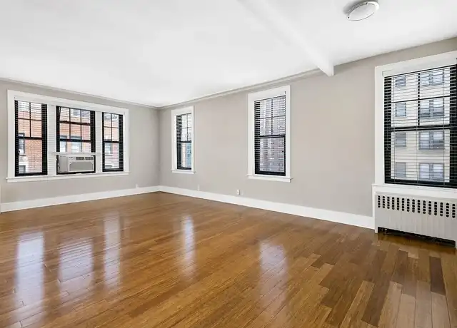 Property at Reside on Surf - 425 W Surf St, Chicago, IL, 60657, 1 bed, 1 bath, [object Object]