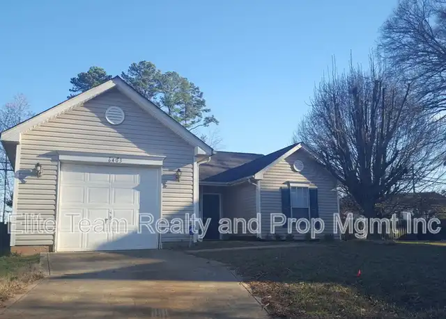 Property at 6403 Caymus Dr, Charlotte, NC, 28269, 3 beds, 2 baths, [object Object]