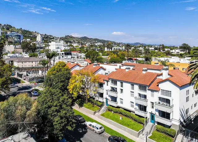 Photo of 960 N Alfred St, Los Angeles, CA 90069
