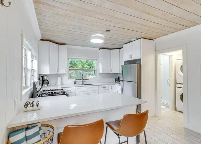 Property at 518 33rd St, West Palm Beach, FL, 33407, 2 beds, 2 baths, [object Object]