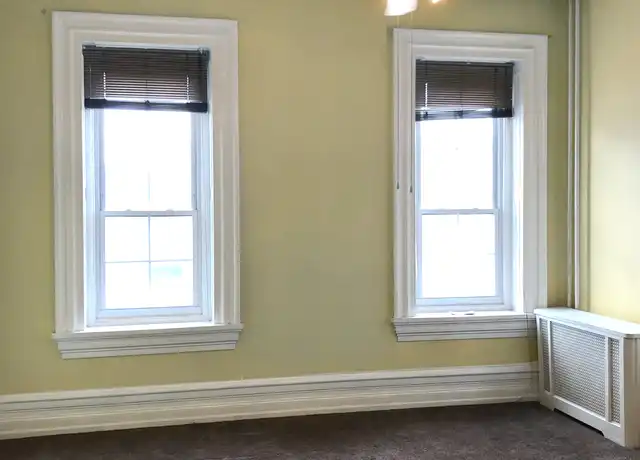 Property at 423 Radcliffe St, Bristol, PA, 19007, 1 bed, 1 bath, [object Object]