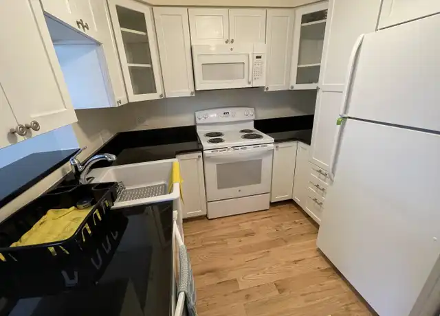Property at 333 Vincellette St, Bridgeport, CT, 06606, 2 beds, 2 baths, [object Object]