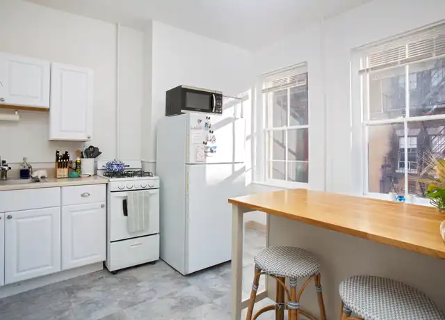 Property at 24 Anderson St Unit 2A, Boston, MA, 02114, 1 bed, 1 bath, [object Object]