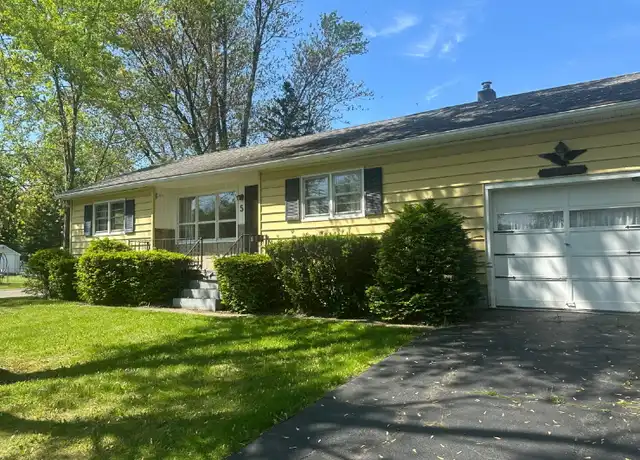 Property at 5 Blue Creek Ln, Latham, NY, 12110, 3 beds, 1 bath, [object Object]