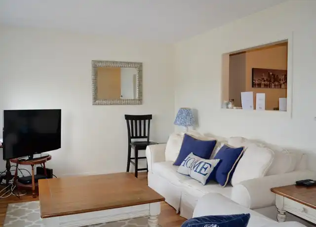Property at 133 Heath St Unit 7, Somerville, MA, 02145, 2 beds, 1 bath, [object Object]
