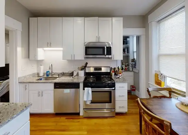 Property at 9 Greenway Ct Unit 6, Brookline, MA, 02446, 3 beds, 1 bath, [object Object]