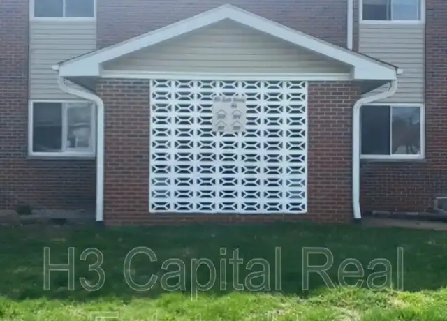 Property at 105 S County Rd, Mascoutah, IL, 62258, 2 beds, 1 bath, [object Object]