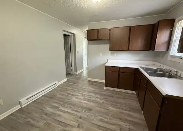 Property at 824 E Wyman Ave Unit 16, Hoopeston, IL, 60942, 2 beds, 1 bath, [object Object]