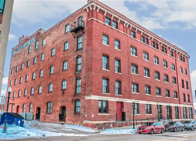 Property at 402 E 4th St Unit 308, Davenport, IA, 52801, 2 beds, 2 baths, [object Object]