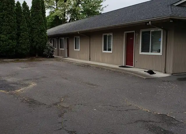 Property at 624 E 9th St Unit 628, Medford, OR, 97504, 2 beds, 1.5 baths, [object Object]