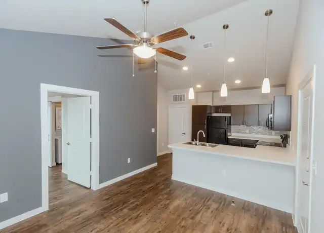 Property at 7410 Heuermann Rd Unit 5109, San Antonio, TX, 78256, 1 bed, 1 bath, [object Object]