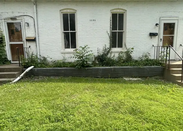 Property at 1125 E 5th St Unit B, Alton, IL, 62002, 1 bed, 1 bath, [object Object]