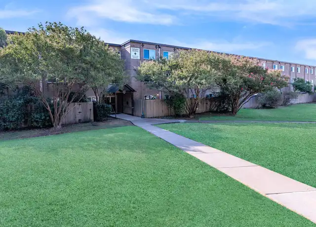 Property at 1500 N Garrett Ave Unit 102, Dallas, TX, 75206, 2 beds, 1 bath, [object Object]