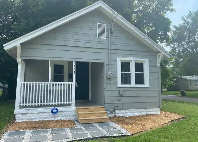 Property at 2154 W Chestnut St, Springfield, MO, 65802, 2 beds, 1 bath, [object Object]