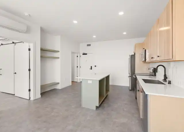 Property at 686 Mike McCarthy Way Unit 503, Ashwaubenon, WI, 54304, 1 bed, 1 bath, [object Object]