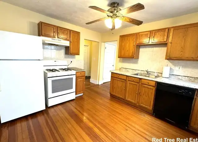Property at 4057 Washington St, Roslindale, MA, 02131, 2 beds, 1 bath, [object Object]