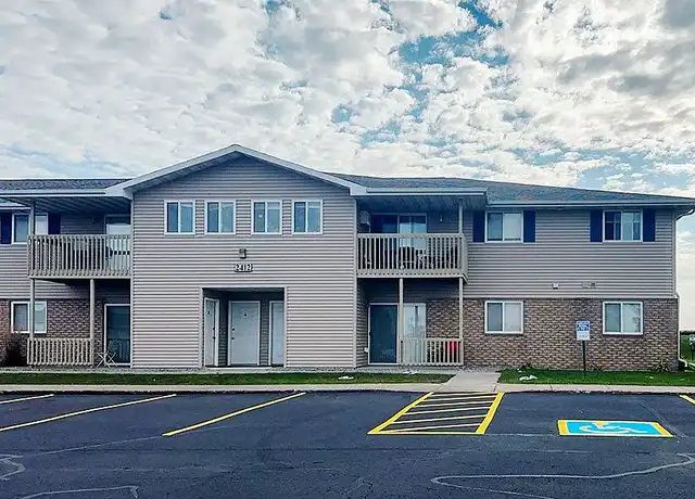 Property at HILLTOP PARK APARTMENTS - 2402 N Peach Ave, Marshfield, WI, 54449, 1-2 bed, 1-2 bath, [object Object]