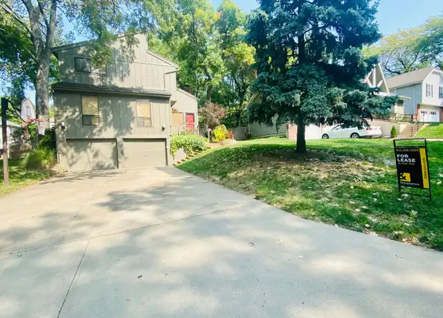 Property at 13042 W 102nd St, Lenexa, KS, 66215, 3 beds, 2.5 baths, [object Object]