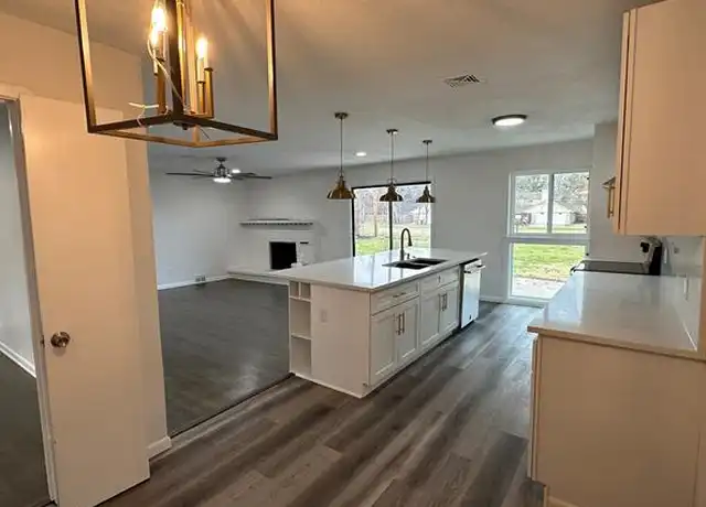 Property at 10435 Cromwell Dr, Dallas, TX, 75229, 3 beds, 2 baths, [object Object]