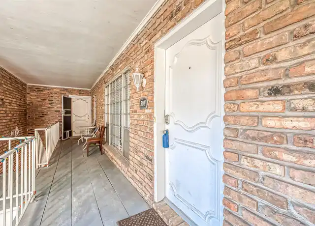 Property at 2201 Fountain View Dr #30, Houston, TX, 77057, 1 bed, 1 bath, [object Object]