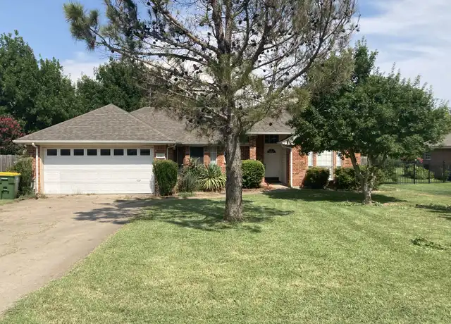 Property at 538 Highpoint Dr, Godley, TX, 76044, 3 beds, 2 baths, [object Object]