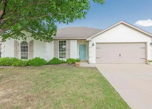Property at 352 Howard Way Dr, Aledo, TX, 76008, 3 beds, 2 baths, [object Object]