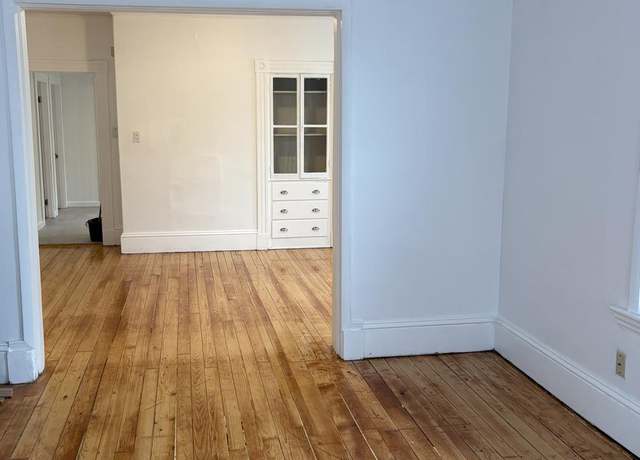 Photo of 526 Cottage St Unit 2, New Bedford, MA 02740