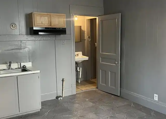 Property at 1300 Lodi St Unit 1, Syracuse, NY, 13203, 1 bed, 1 bath, [object Object]
