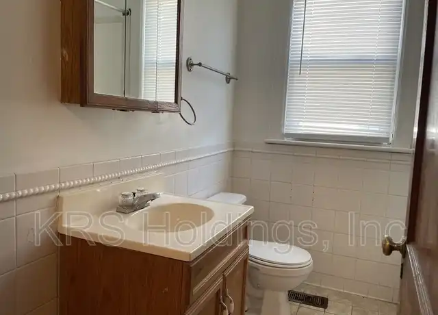 Property at 776 W Ocean View Ave Unit 1, Norfolk, VA, 23503, 2 beds, 1 bath, [object Object]