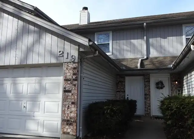 Property at 219 NE Cedar Ct, Blue Springs, MO, 64014, 2 beds, 1.5 baths, [object Object]